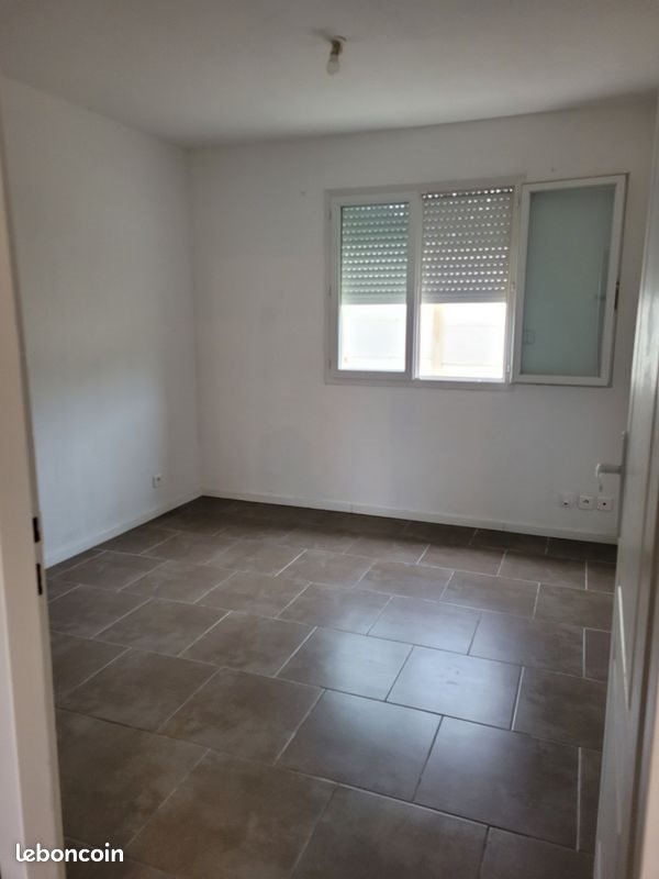 Maison à louer, 92m², Laruscade