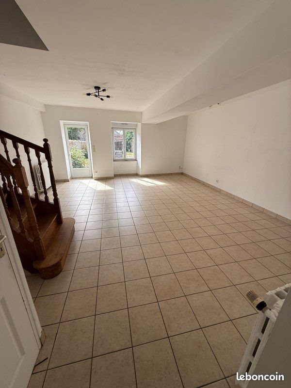Maison à louer, 115m², Saint-Hilaire-du-Maine