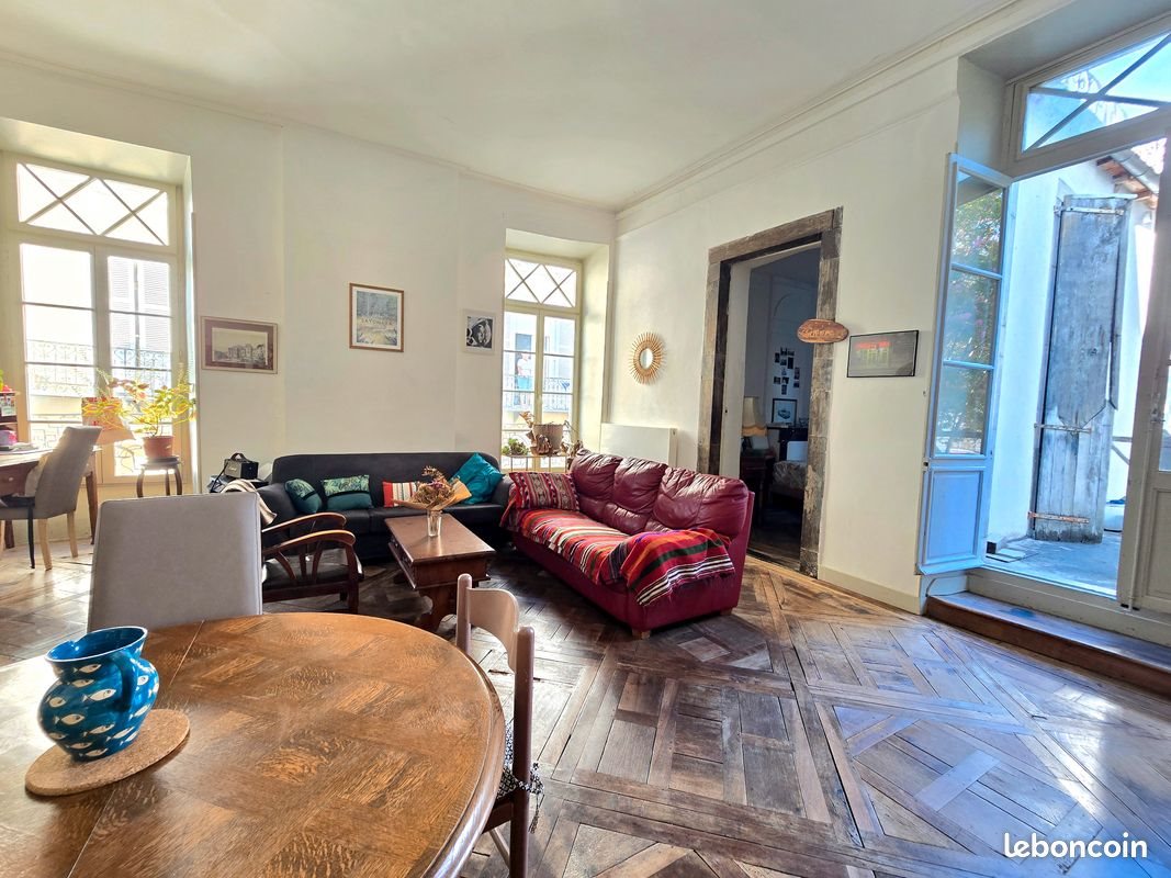 Appartement à louer, 131m², Bagnères-de-Bigorre
