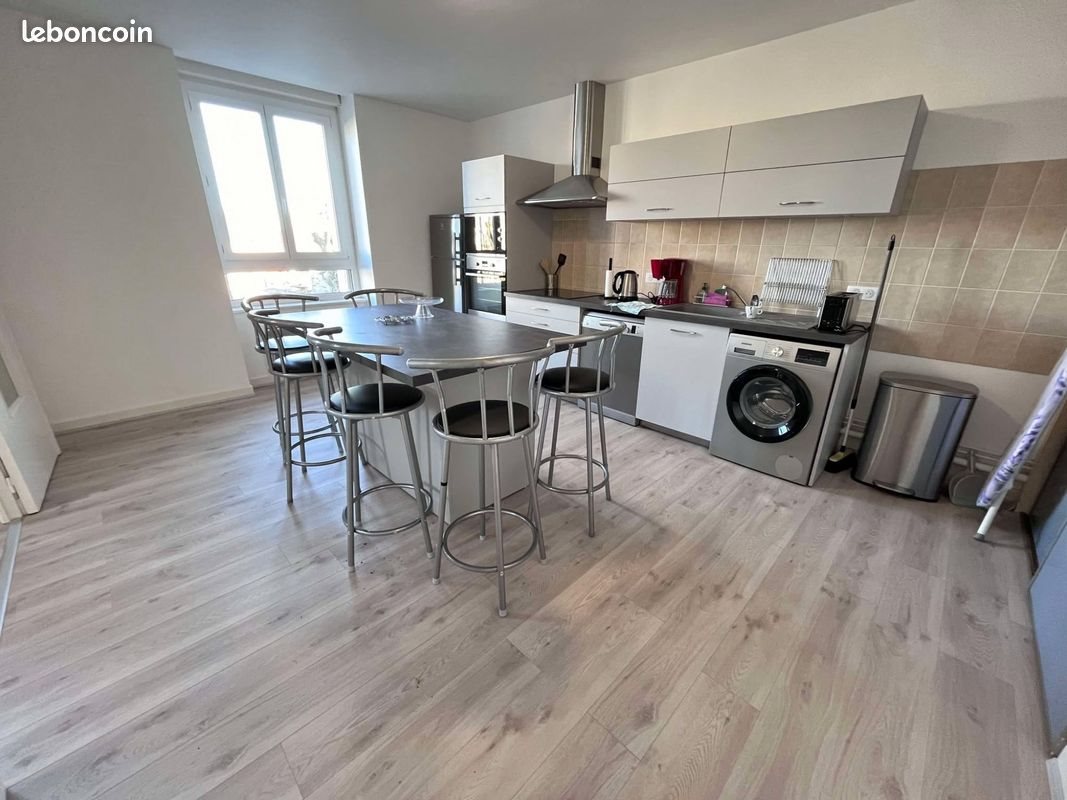 Appartement à vendre, 922m², Mauriac