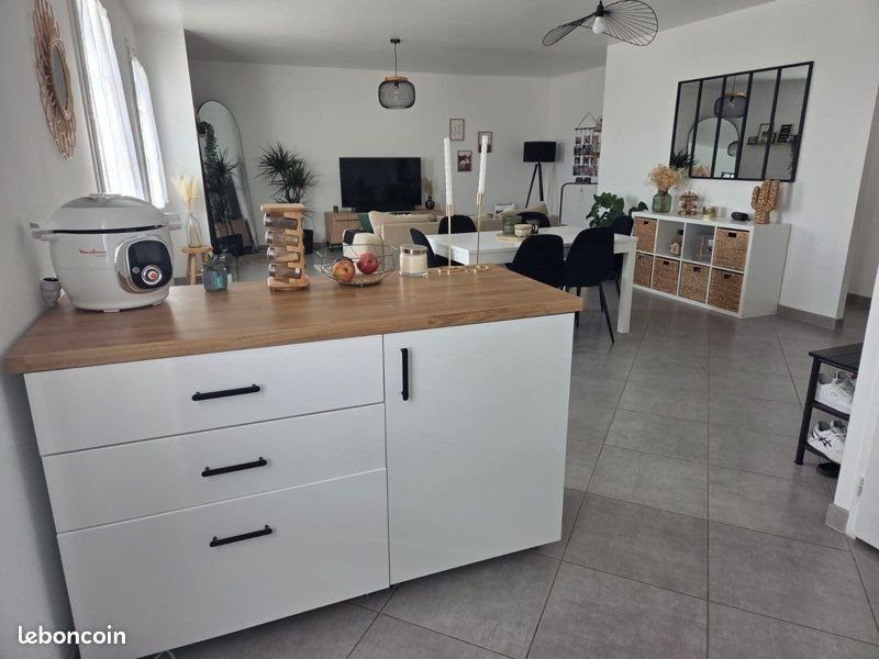 Maison à louer, 84m², Neuillé