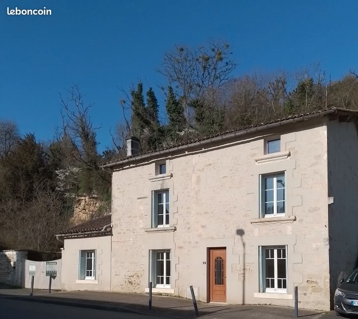 Maison à vendre, 151m², Lusignan