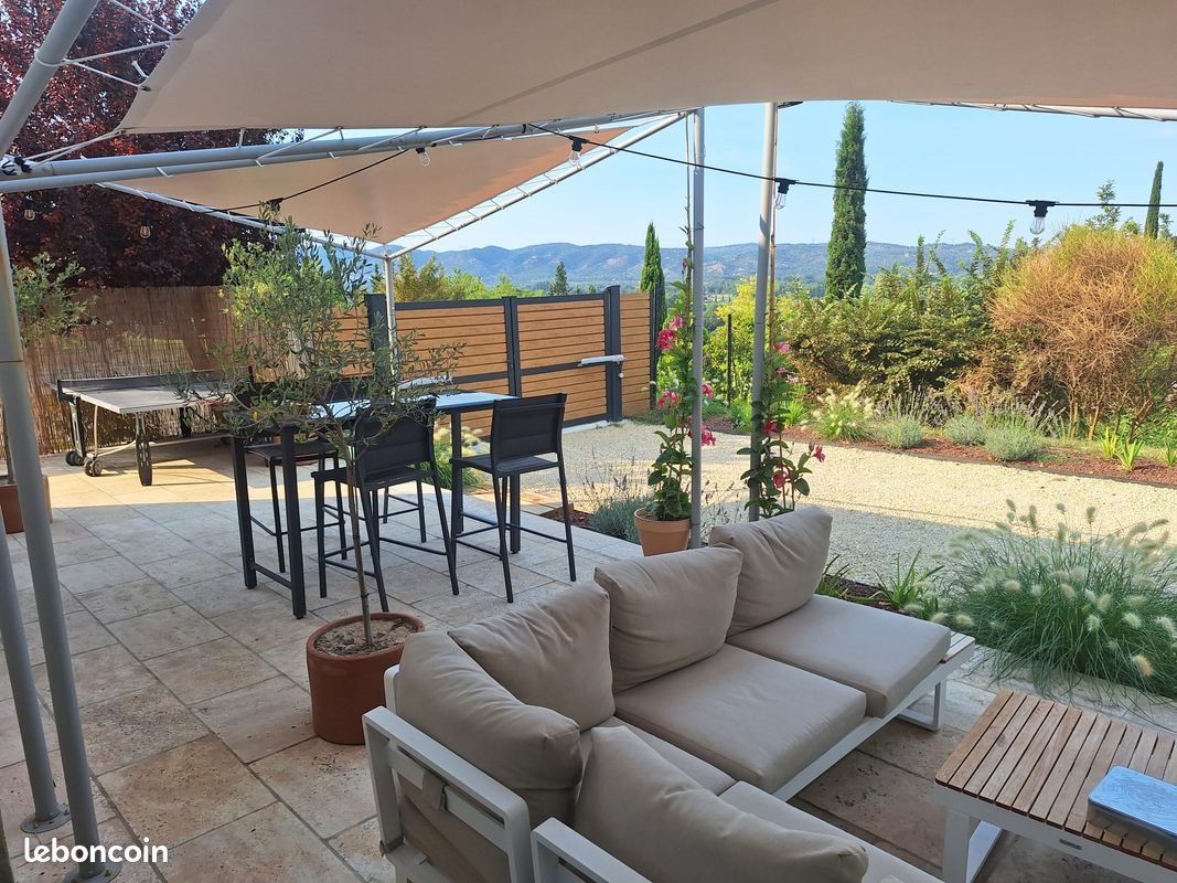 Maison à louer, 170m², Cadenet
