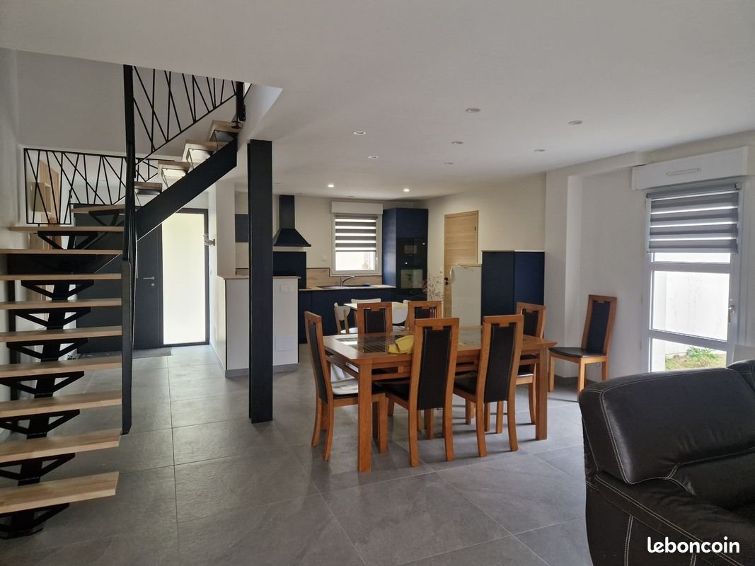 Maison à louer, 100m², Lhommaizé
