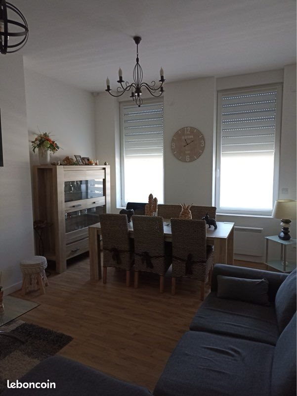 Appartement à louer, 83m², Solesmes