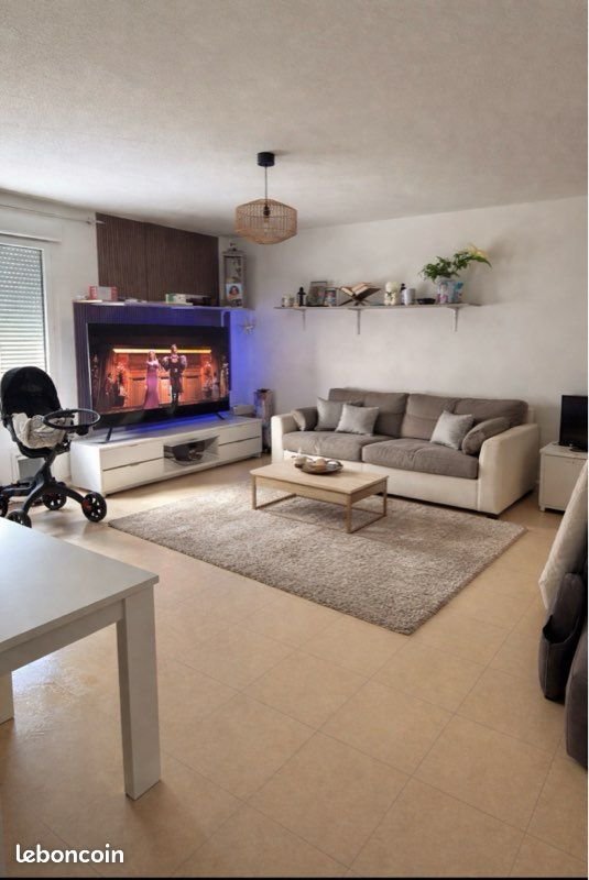 Appartement à louer, 84m², Puget-Théniers