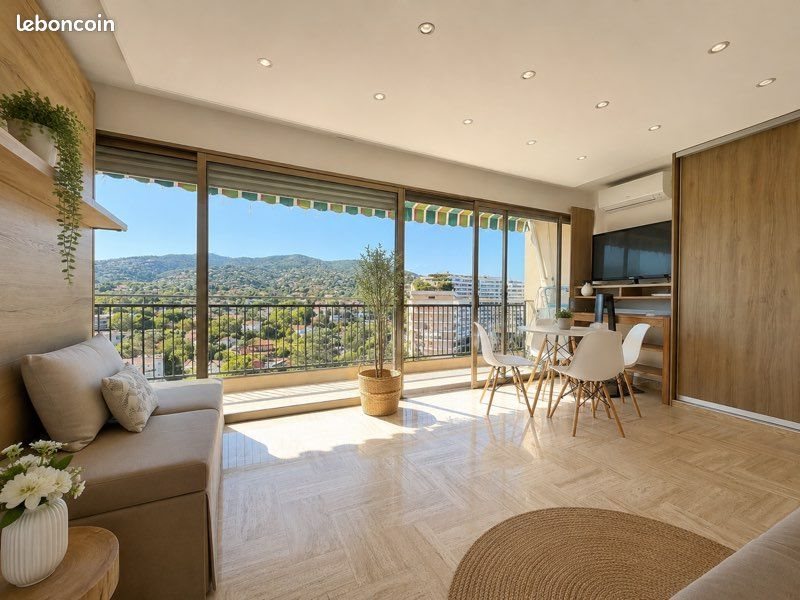Appartement à louer, 30m², Mandelieu-la-Napoule