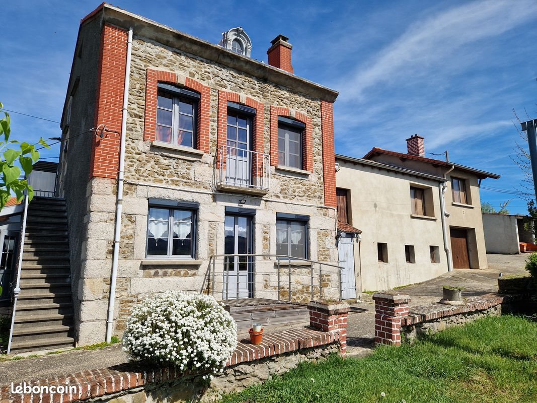 Maison à vendre, 97m², Le Chambon-Feugerolles