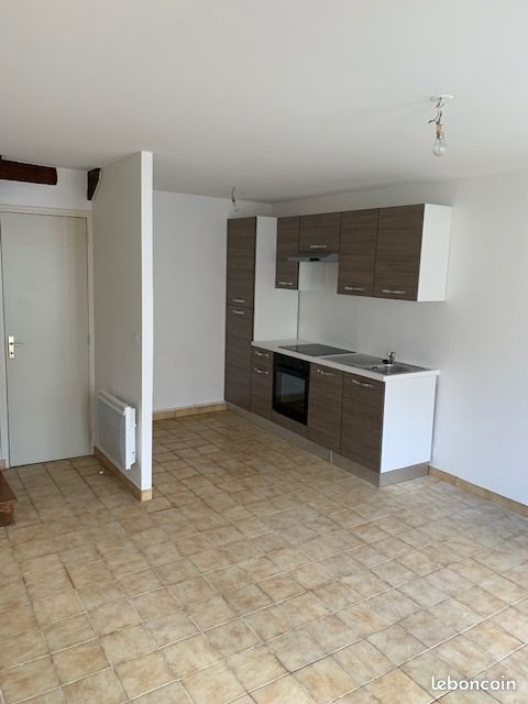 Maison à louer, 55m², Lusignan