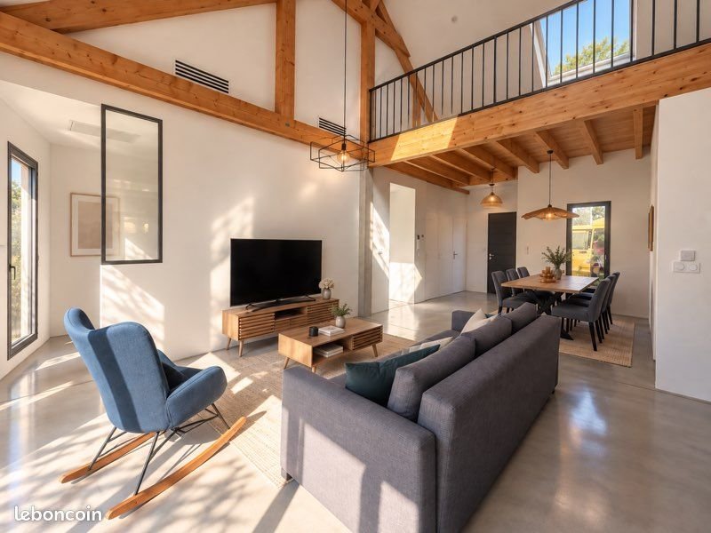 Maison à louer, 130m², Laroin