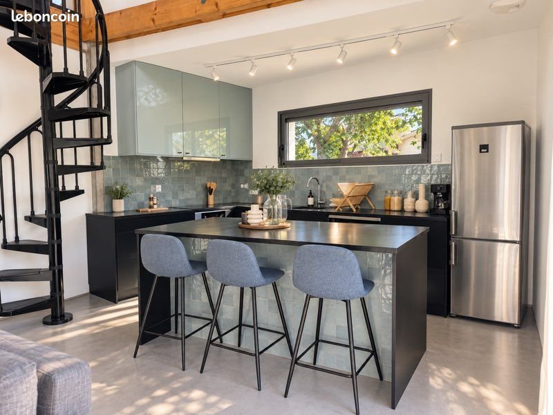 Maison à louer, 130m², Laroin