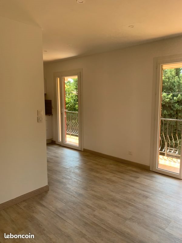 Appartement à louer, 35m², Lamanon