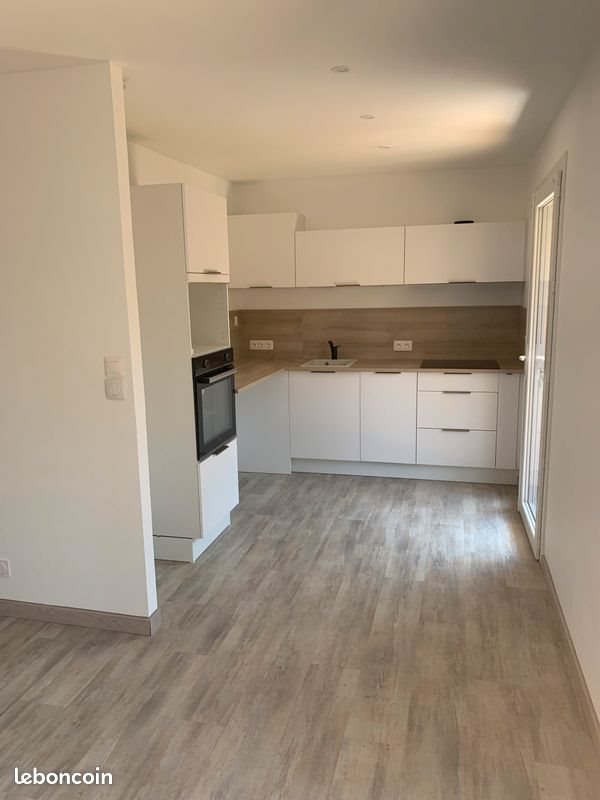 Appartement à louer, 35m², Lamanon