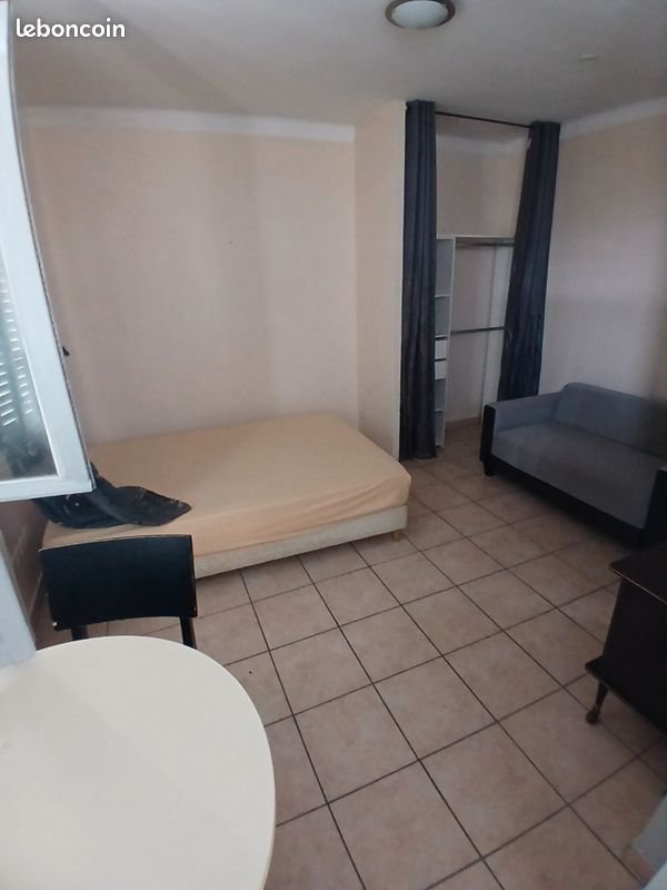 Appartement à louer, 23m², Bron