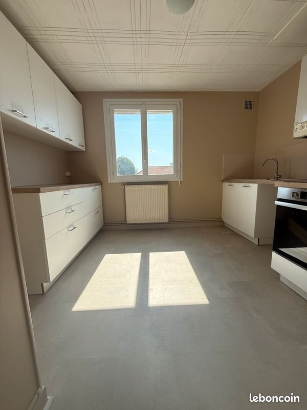 Appartement à louer, 53m², Saint-Rémy