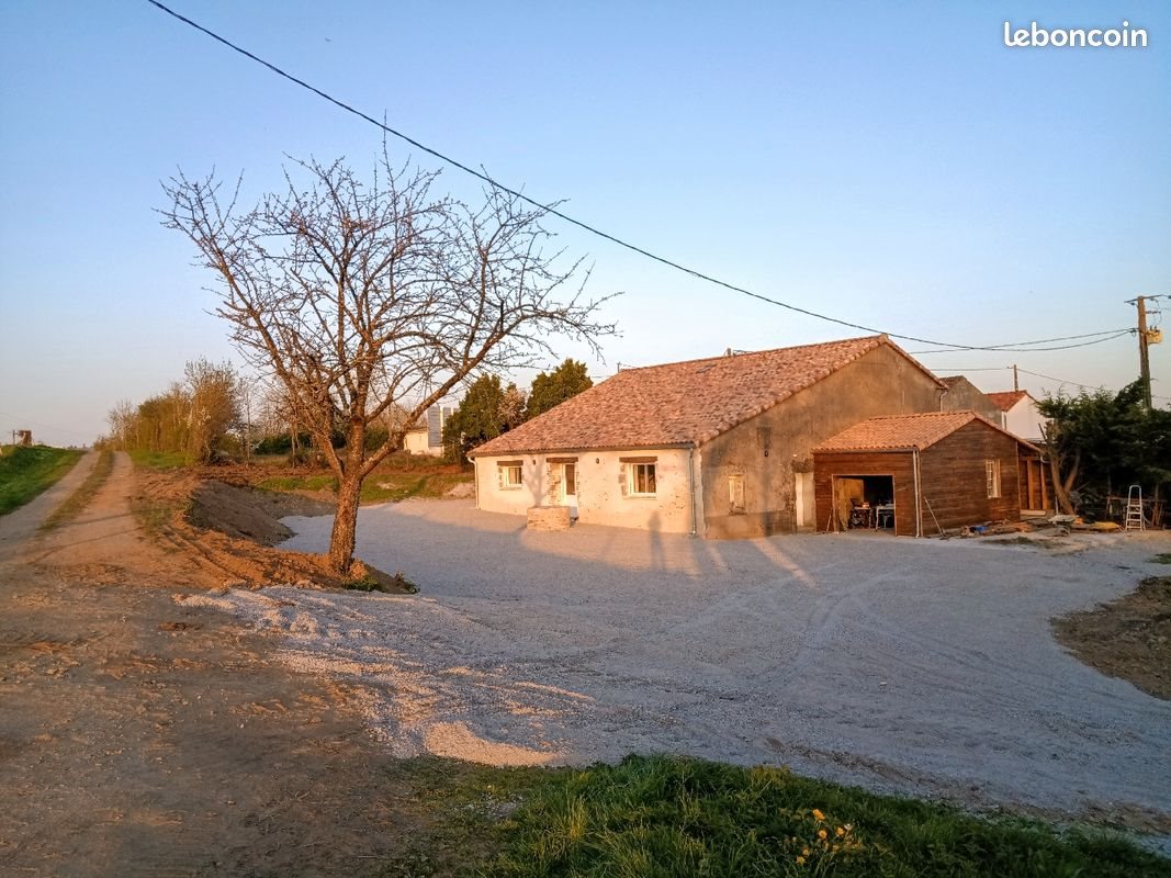 Maison à louer, 160m², Antigny