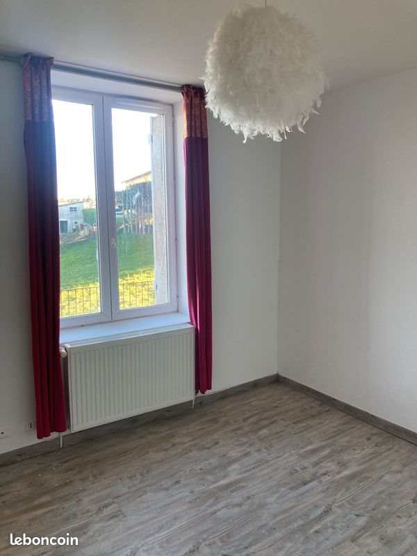 Appartement à louer, 42m², Saint-Just-Malmont