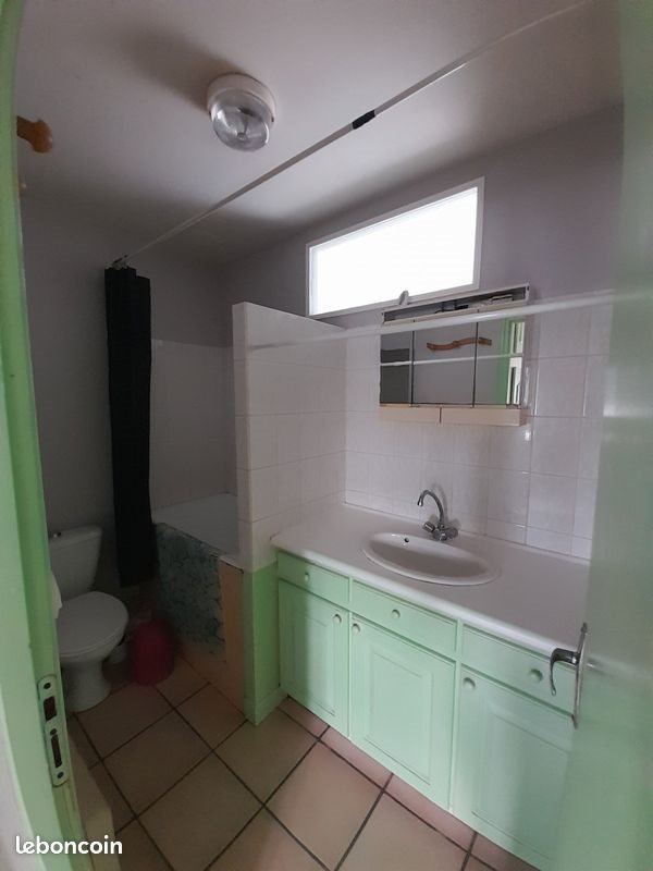 Appartement à louer, 25m², Saint-Amand-Montrond
