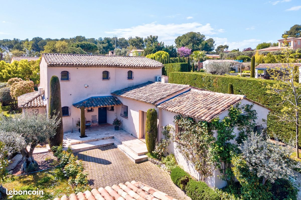 Maison à louer, 180m², Mougins