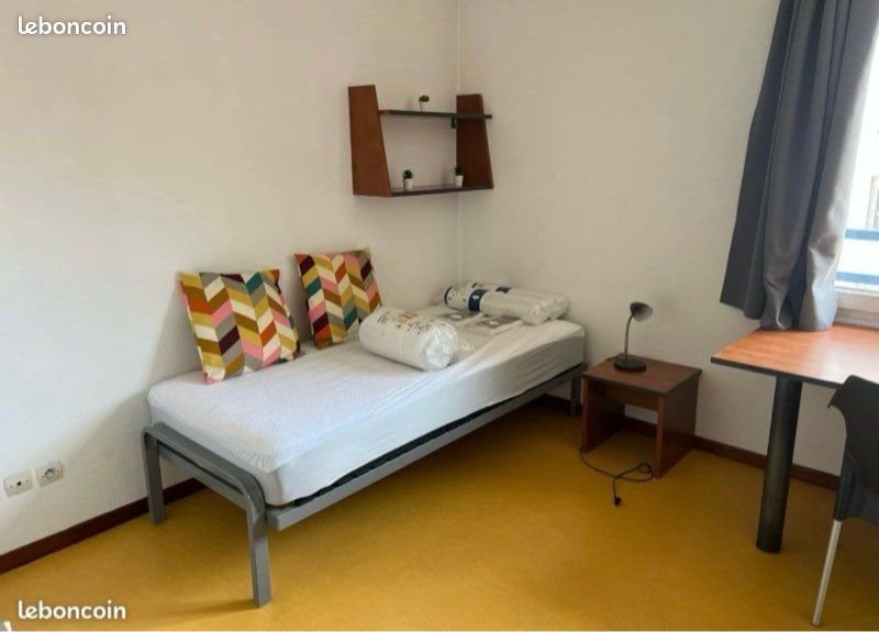 Appartement à louer, 18m², Saint-Etienne