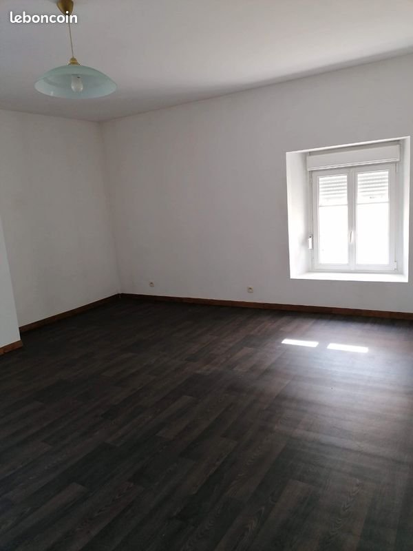 Maison à louer, 50m², Froncles