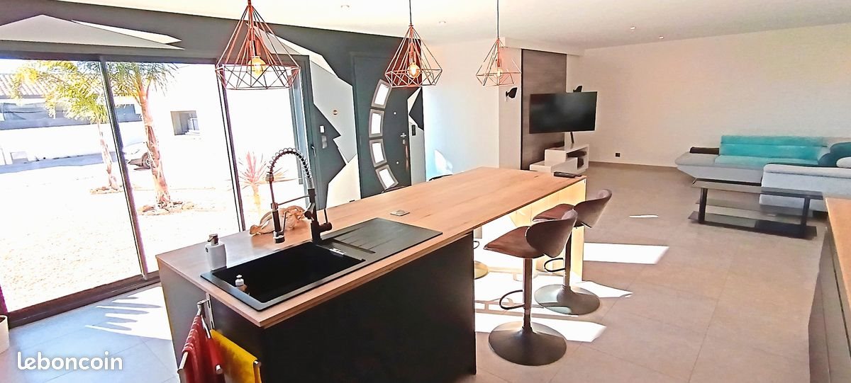Maison à vendre, 111m², Caves