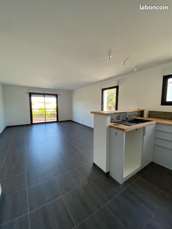 Appartement à louer, 63m², La Garnache
