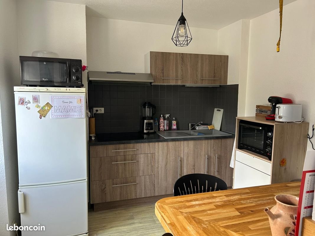 Appartement à louer, 60m², Laveissière