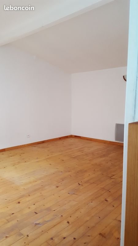 Appartement à louer, 40m², Branne
