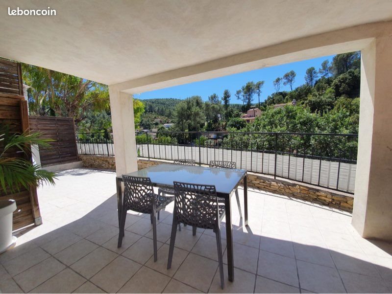 Maison à louer, 60m², Solliès-Toucas