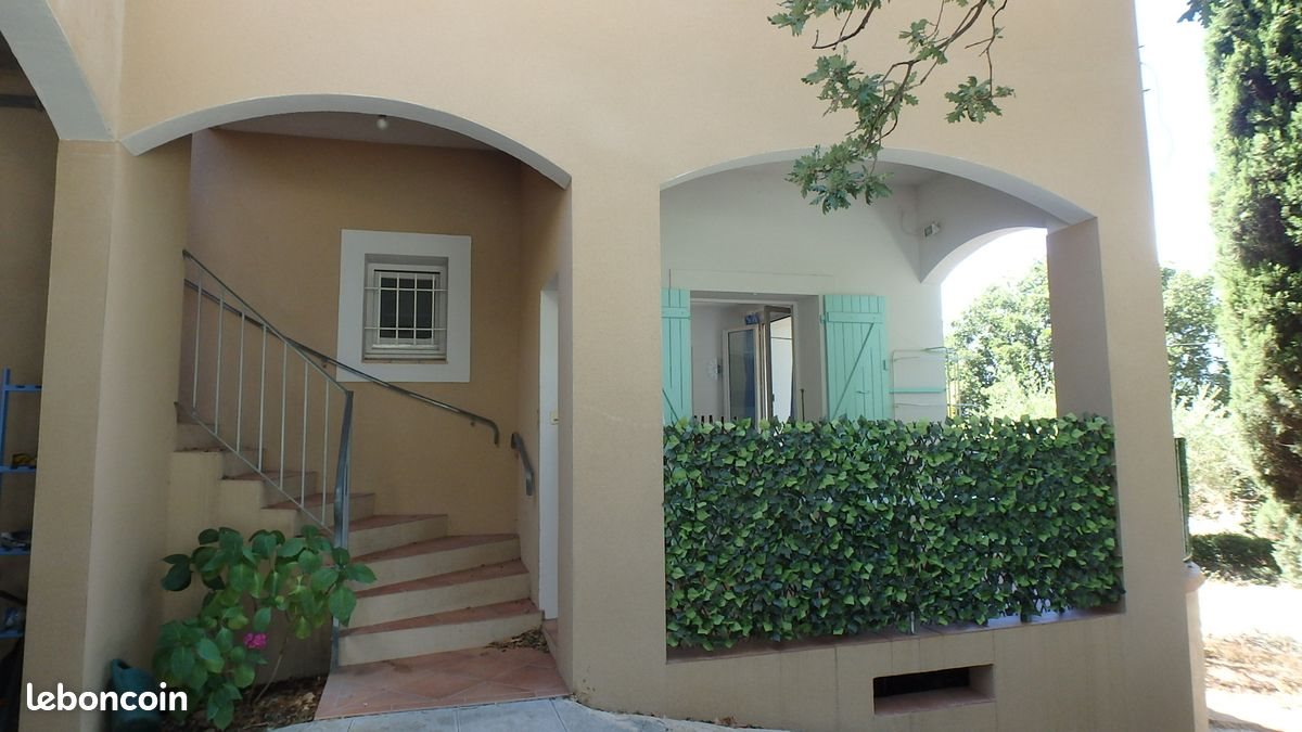 Appartement à louer, 32m², La Crau