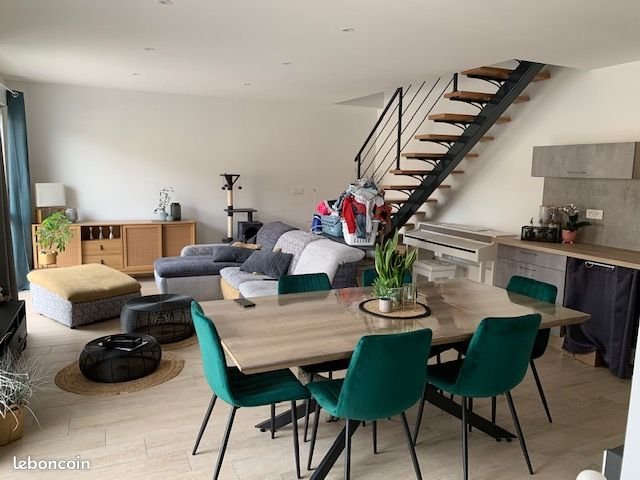 Appartement à louer, 78m², Étupes