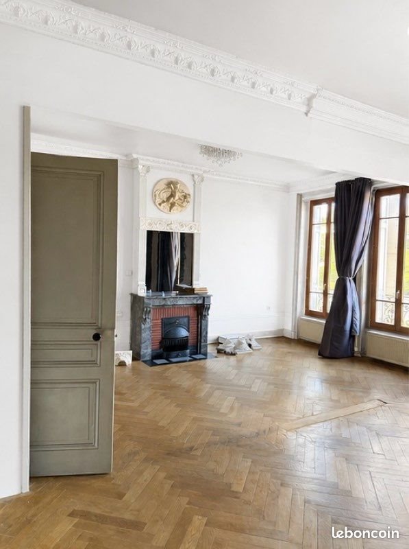 Appartement à louer, 129m², Saint-Etienne
