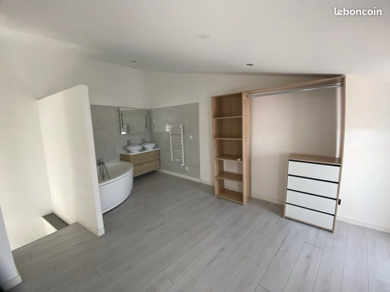 Maison à louer, 65m², Carnoules