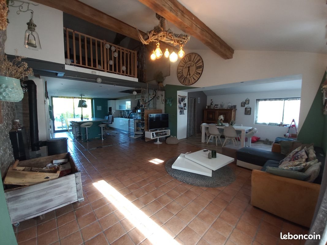 Maison à vendre, 210m², Montpont-en-Bresse