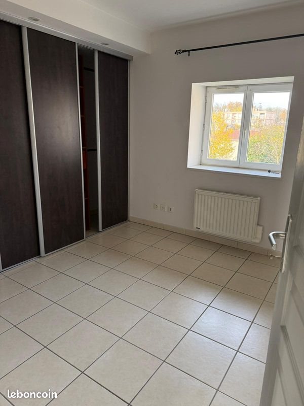 Appartement à louer, 70m², Thoissey