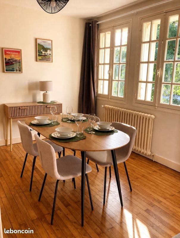 Appartement à louer, 65m², Château-l'Evêque