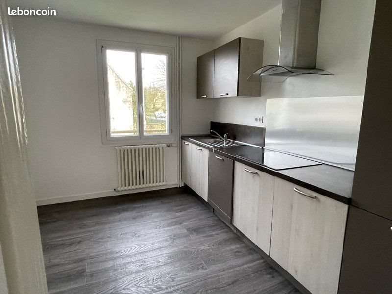 Appartement à louer, 82m², Maël-Carhaix