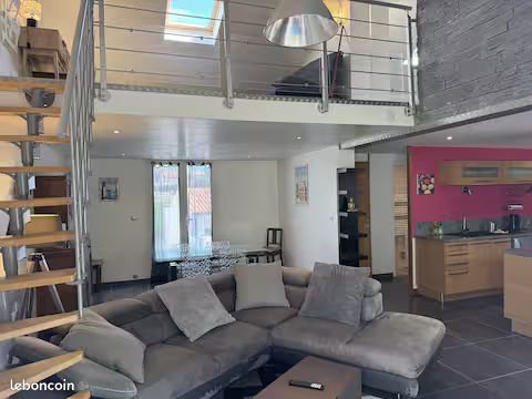Maison à louer, 70m², Saintes