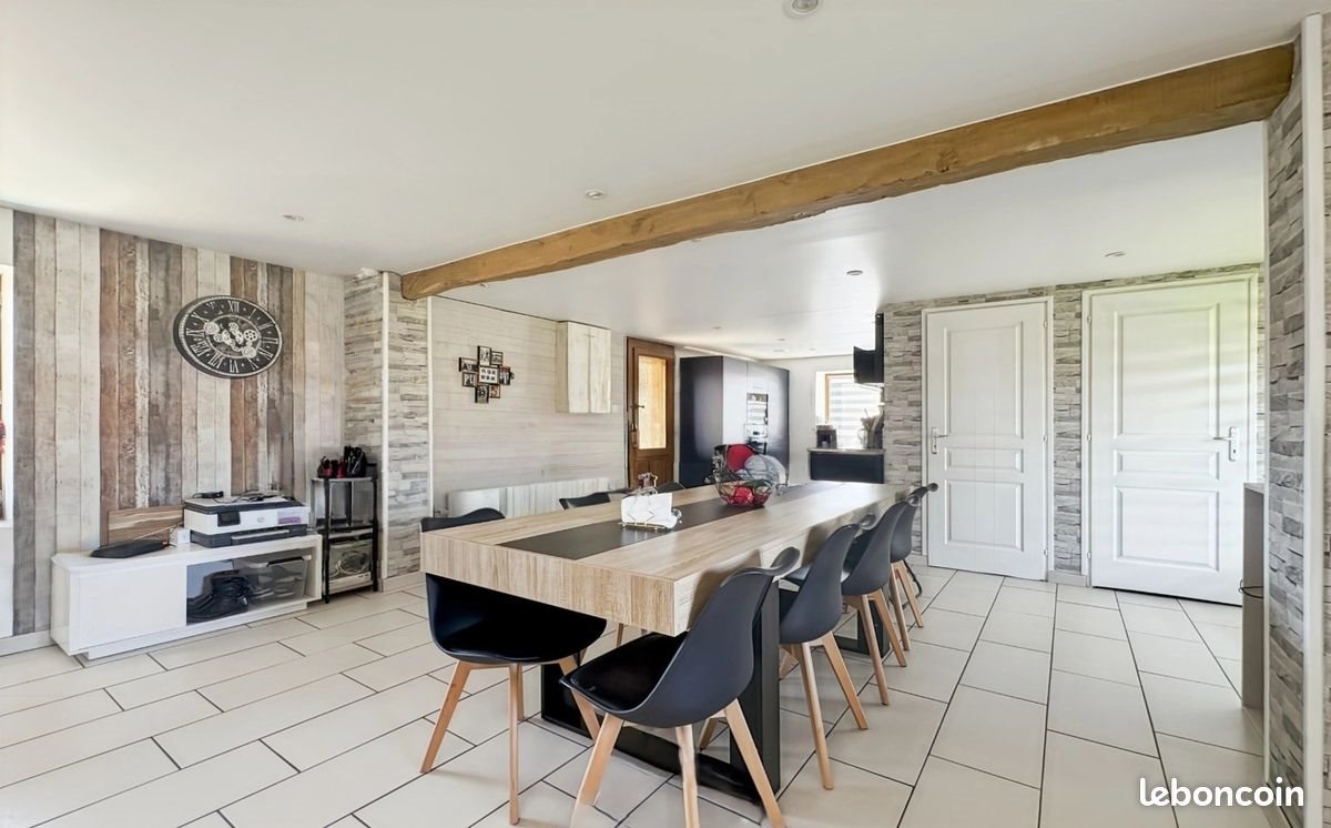 Maison à vendre, 143m², L'Abergement-Sainte-Colombe