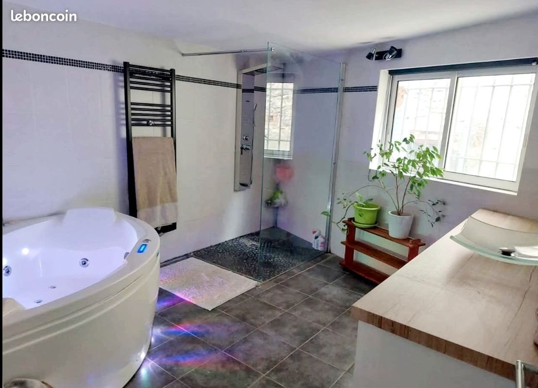 Appartement à vendre, 161m², Bourg-Saint-Andéol