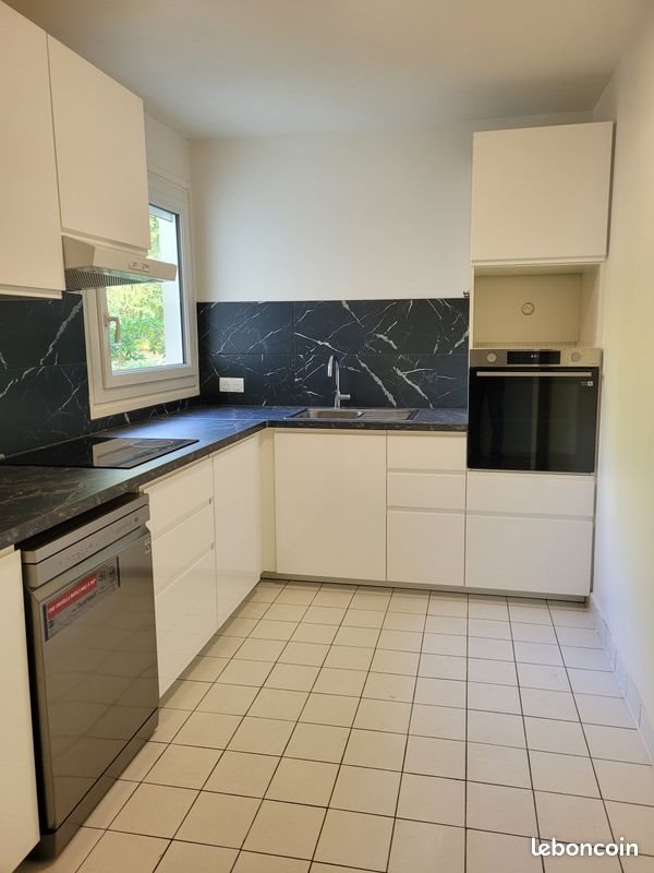 Appartement à louer, 84m², Garches