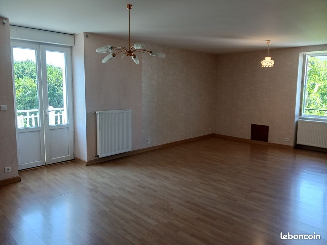 Appartement à louer, 55m², Courlans