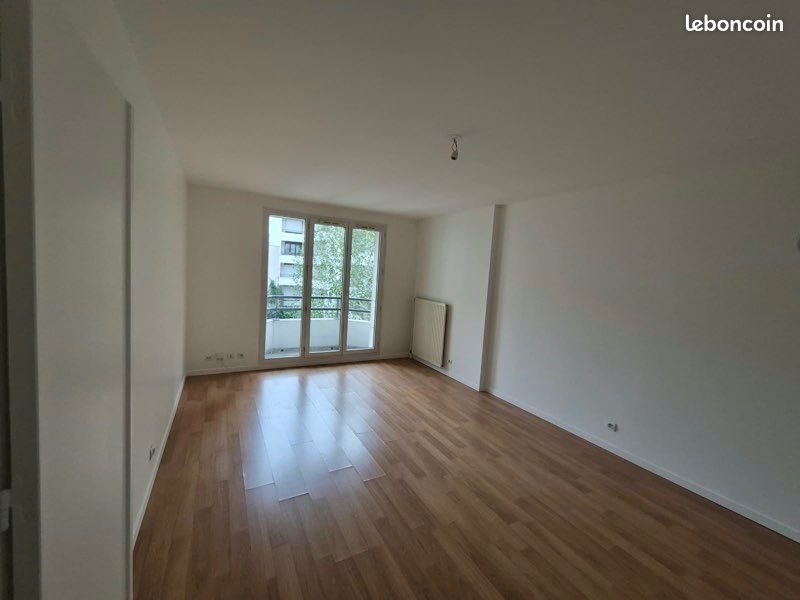 Appartement à louer, 50m², Suresnes