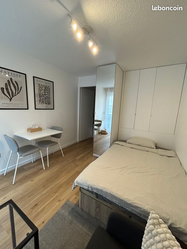Appartement à louer, 18m², Courbevoie