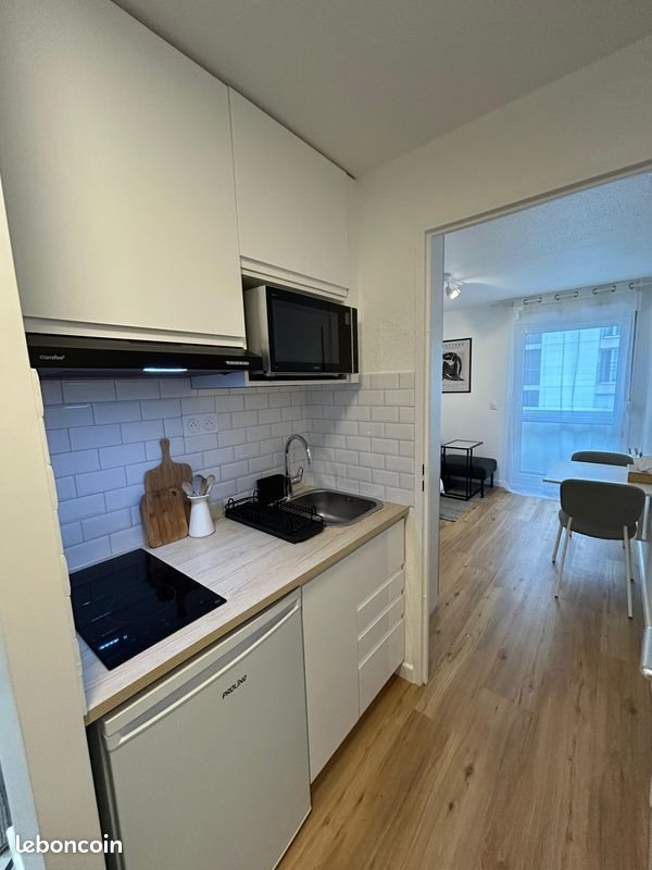 Appartement à louer, 18m², Courbevoie