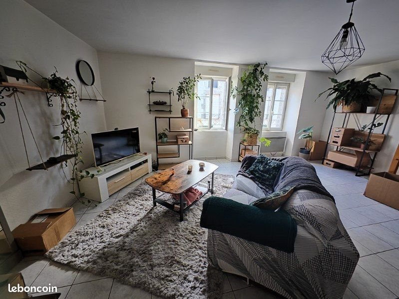 Appartement à louer, 65m², Nueil-les-Aubiers