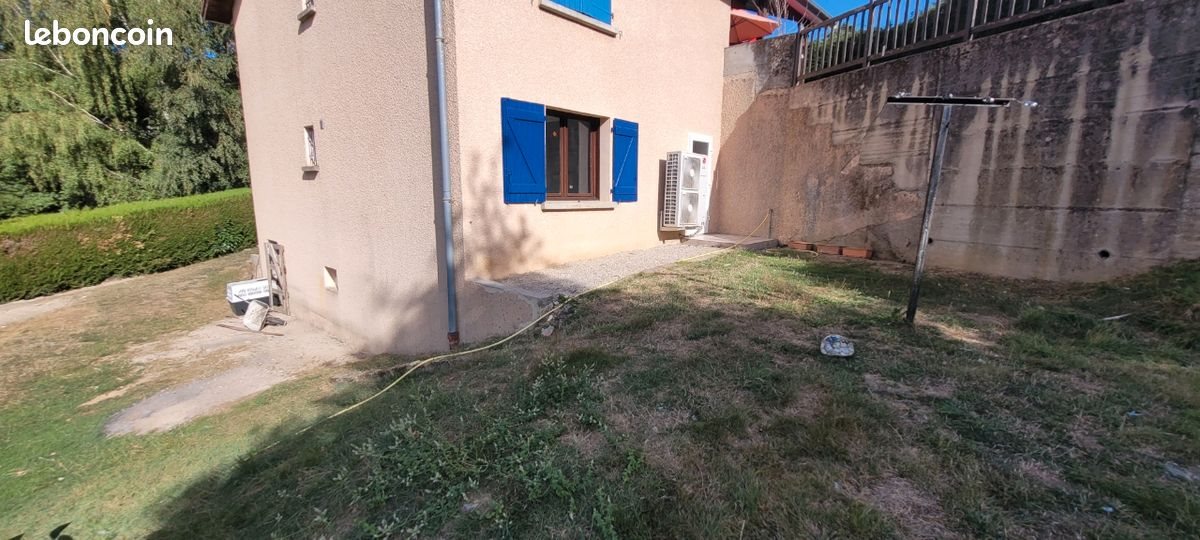 Maison à louer, 110m², Thizy