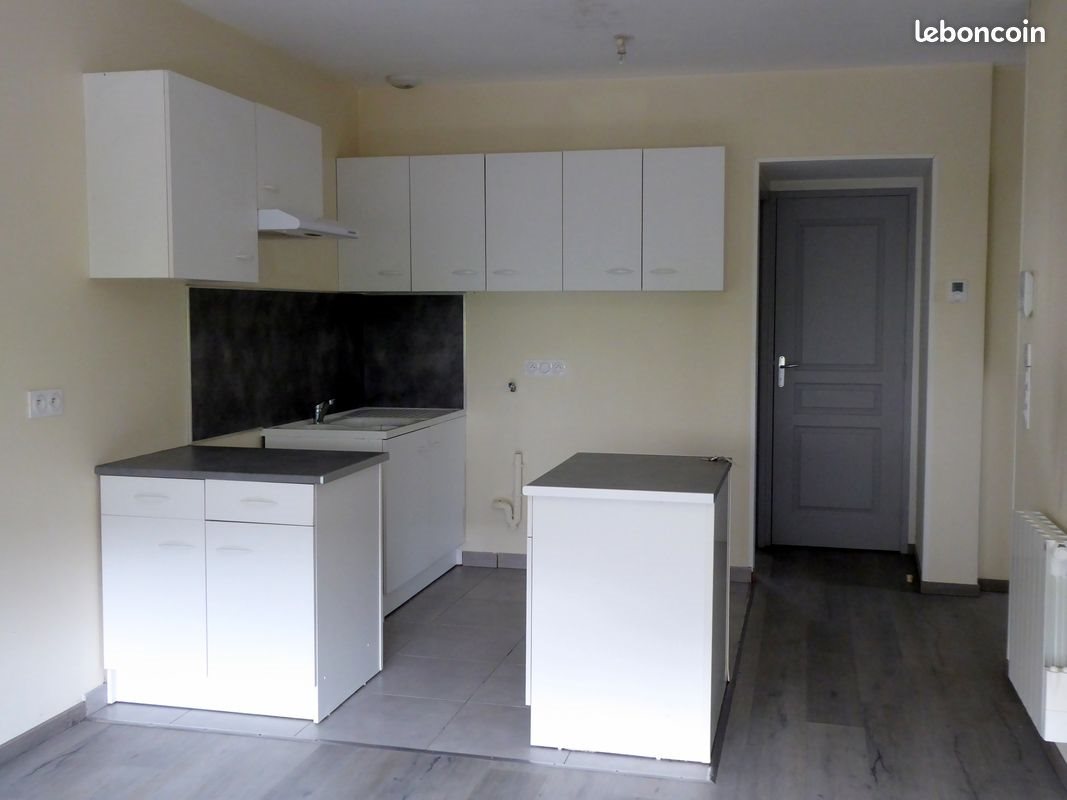 Appartement à louer, 47m², Neuville-les-Dames