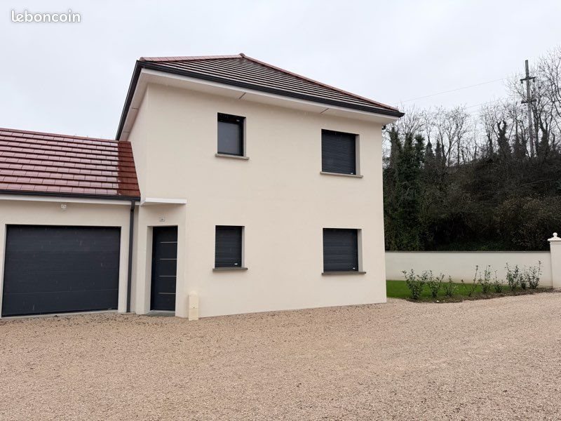 Maison à louer, 85m², Dole